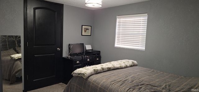 9218 N Koher Road, Syracuse, IN 46567