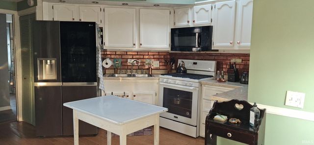 9218 N Koher Road, Syracuse, IN 46567