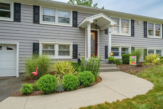 83 Loomis Dr, Chicopee, MA 01020