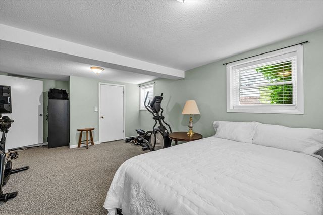 83 Loomis Dr, Chicopee, MA 01020