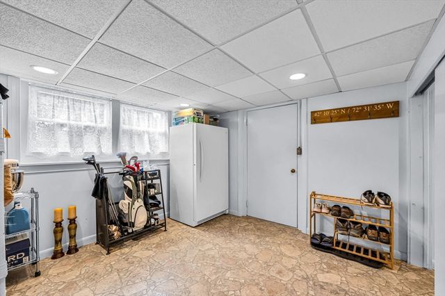 83 Loomis Dr, Chicopee, MA 01020