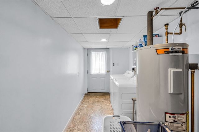 83 Loomis Dr, Chicopee, MA 01020