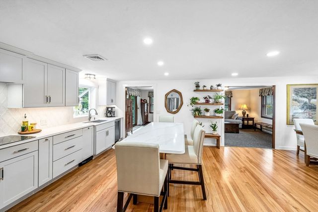 83 Loomis Dr, Chicopee, MA 01020