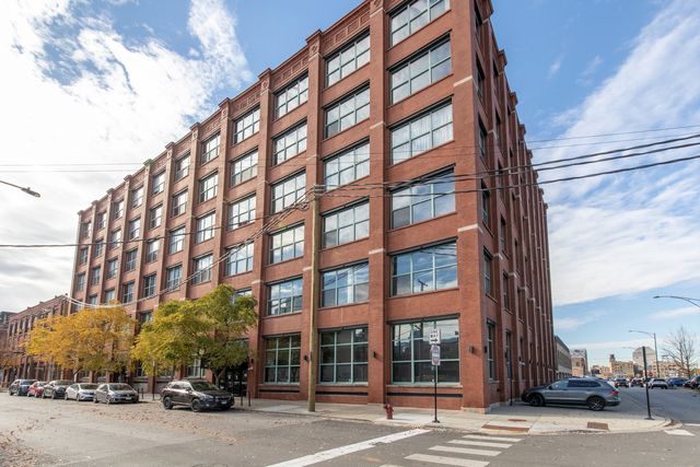 312 N May Street 4J, Chicago, IL 60607