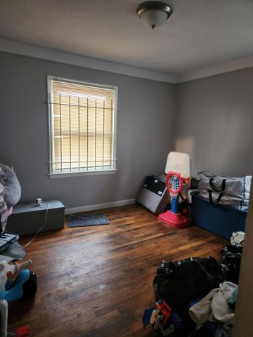 15870 W Parkway Street, Detroit City, MI 48223