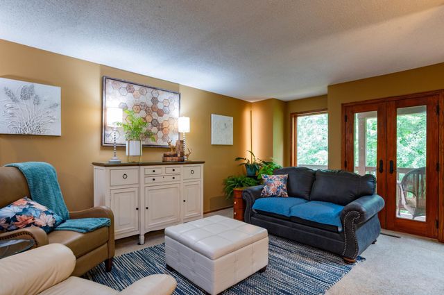11170 36th Place N, Plymouth, MN 55441