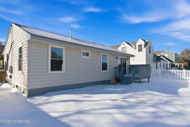 16 Surfside Boulevard, Little Egg Harbor, NJ 08087
