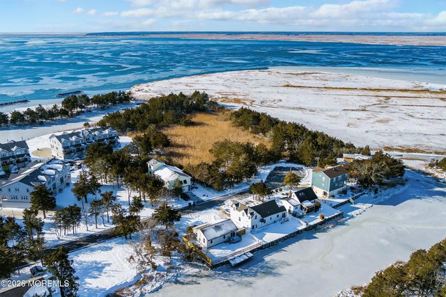 16 Surfside Boulevard, Little Egg Harbor, NJ 08087