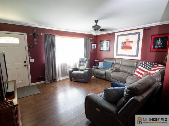 2 Missouri Court 185, Old Bridge, NJ 07747