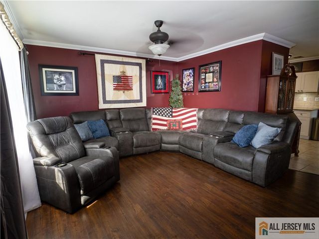 2 Missouri Court 185, Old Bridge, NJ 07747