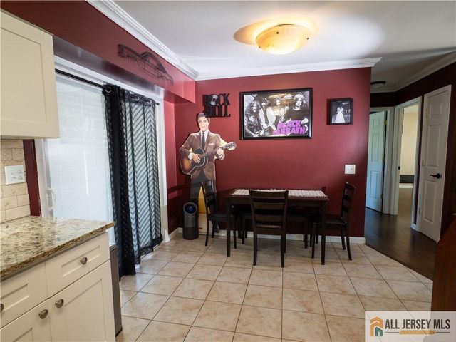 2 Missouri Court 185, Old Bridge, NJ 07747