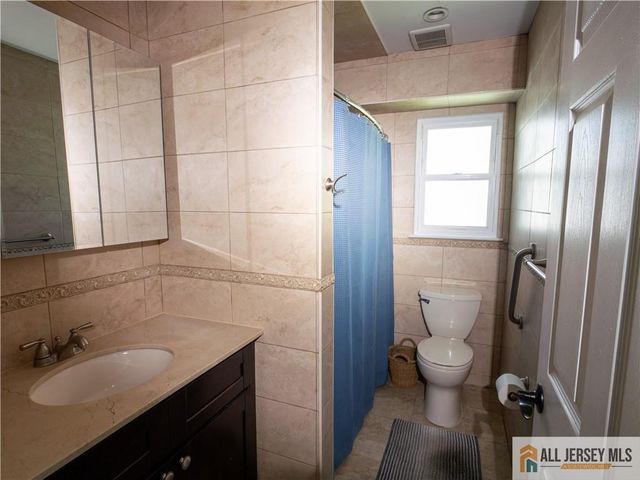 2 Missouri Court 185, Old Bridge, NJ 07747