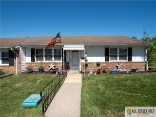 2 Missouri Court 185, Old Bridge, NJ 07747