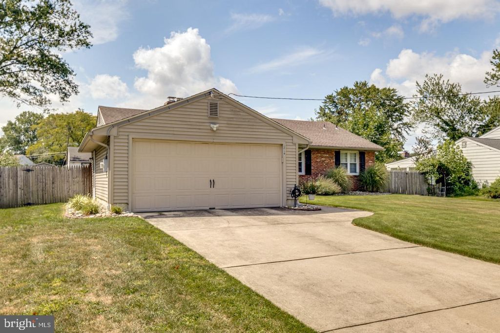 1216 WYNDMOOR RD, Cherry Hill, NJ 08034