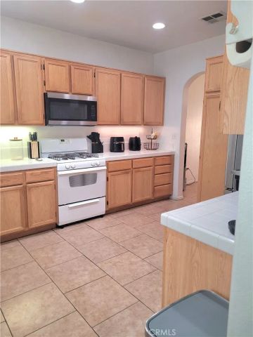 2130 Willowbrook, Perris, CA 92571