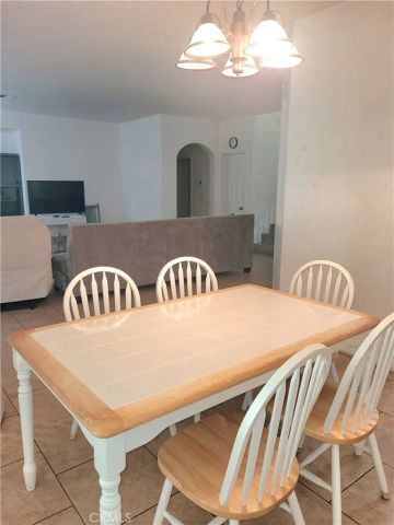 2130 Willowbrook, Perris, CA 92571