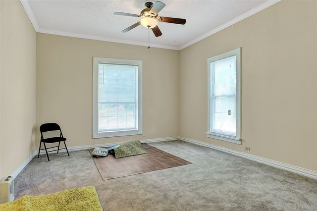 225 N Binkley Street, Sherman, TX 75092