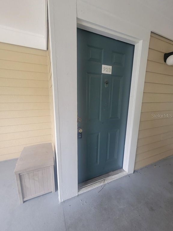 Image 13 of property listing at 10020 STRAFFORD OAK COURT 923, Tampa, FL 33624