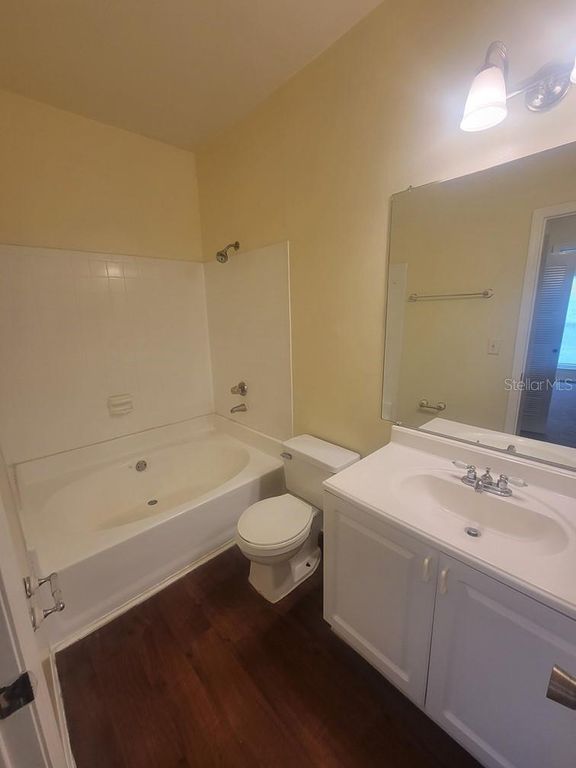 Image 18 of property listing at 10020 STRAFFORD OAK COURT 923, Tampa, FL 33624