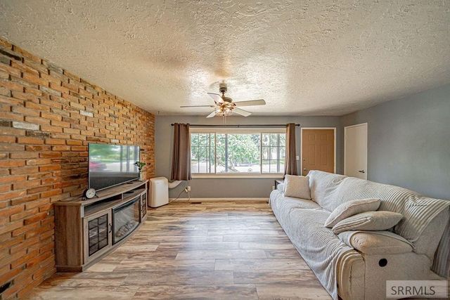 668 Terrace Drive, Idaho Falls, ID 83402