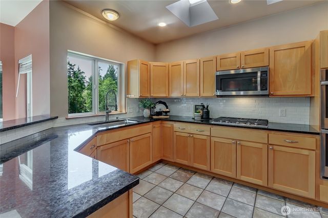 7136 Windflower Place NW, Seabeck, WA 98380