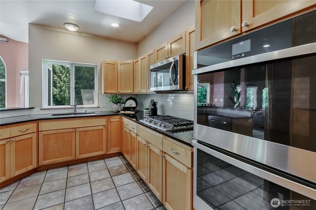 7136 Windflower Place NW, Seabeck, WA 98380