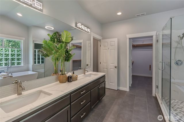 7136 Windflower Place NW, Seabeck, WA 98380
