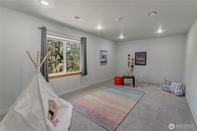 7136 Windflower Place NW, Seabeck, WA 98380