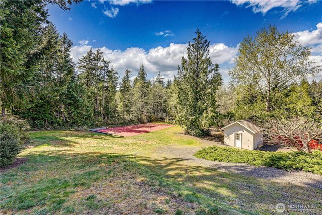 7136 Windflower Place NW, Seabeck, WA 98380