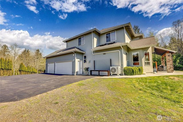 7136 Windflower Place NW, Seabeck, WA 98380