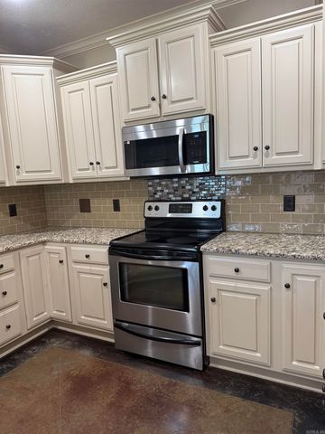 3 Zadie Court, Searcy, AR 72143