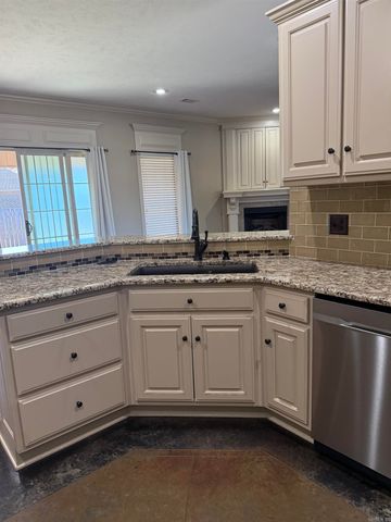 3 Zadie Court, Searcy, AR 72143