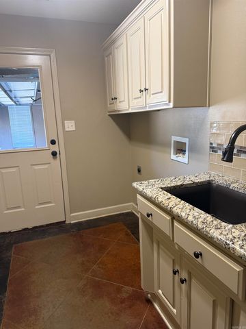 3 Zadie Court, Searcy, AR 72143