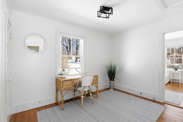 2 Cliff Rd, Hingham, MA 02043