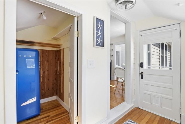 2 Cliff Rd, Hingham, MA 02043