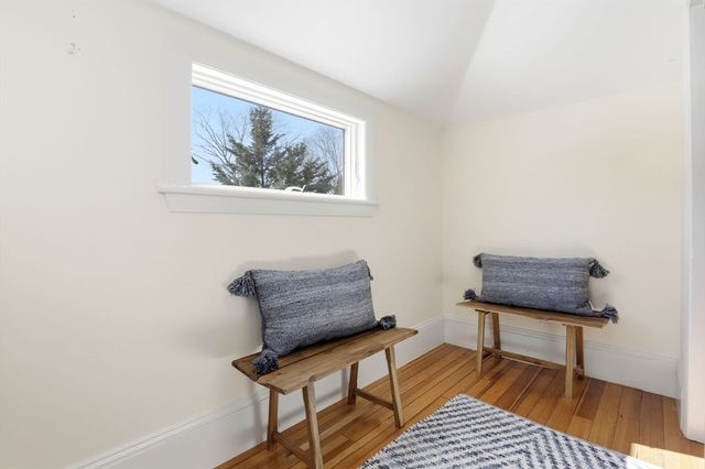 2 Cliff Rd, Hingham, MA 02043