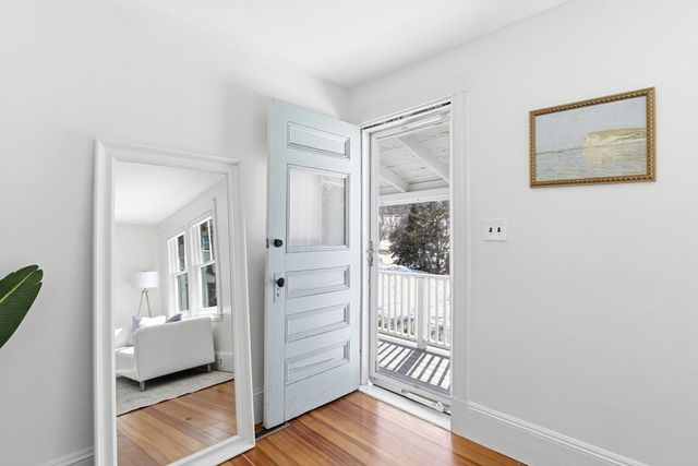 2 Cliff Rd, Hingham, MA 02043