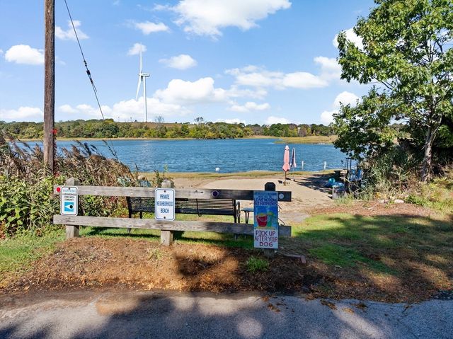 2 Cliff Rd, Hingham, MA 02043