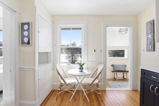 2 Cliff Rd, Hingham, MA 02043