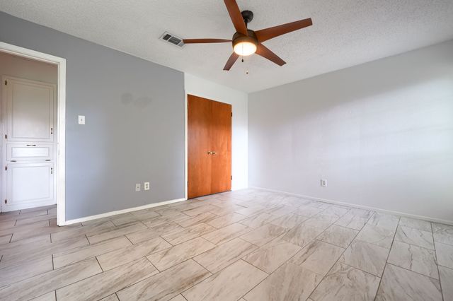 821 Prestwick Street, Bedford, TX 76022