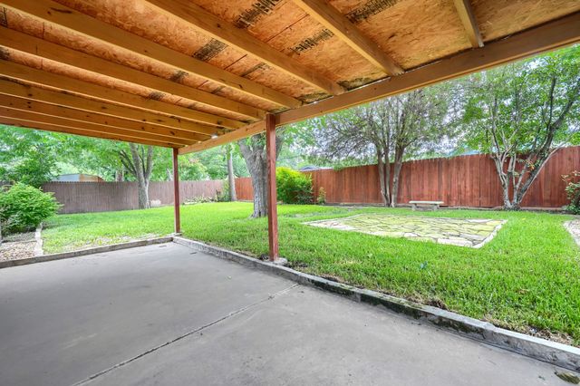 821 Prestwick Street, Bedford, TX 76022