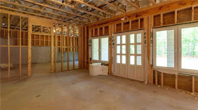 10765 Shallowford Road, Roswell, GA 30075