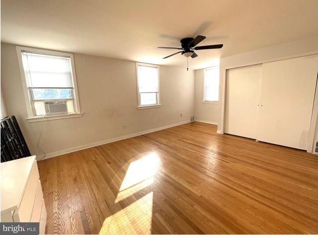 4705 CAMDEN AVE, Pennsauken, NJ 08110
