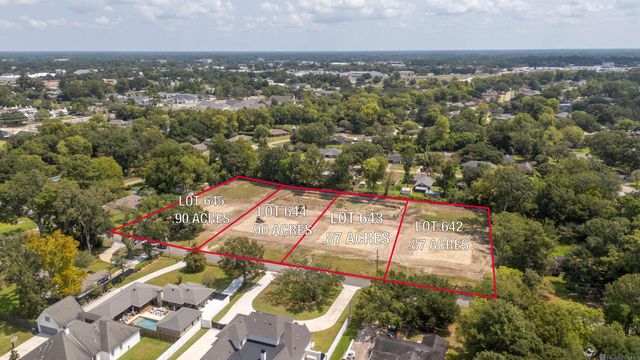 4635 Floynell Dr, Saint George, LA 70809