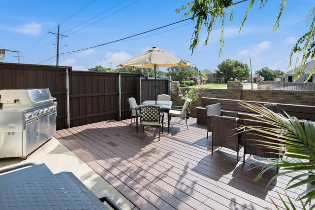 2069 Stillwater Place, Lewisville, TX 75067