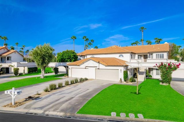684 Vista Lago Circle N, Palm Desert, CA 92211