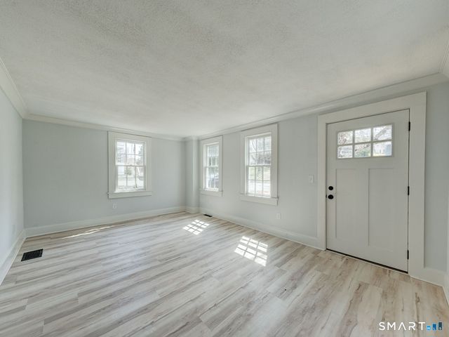 45 South Main Street, Plymouth, CT 06786