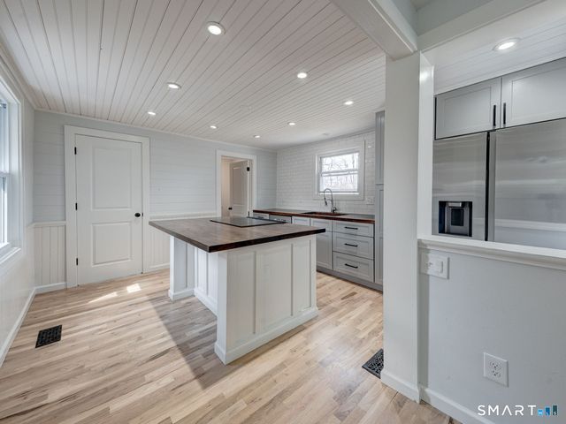 45 South Main Street, Plymouth, CT 06786