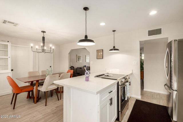 1701 W MISSION Lane, Phoenix, AZ 85021