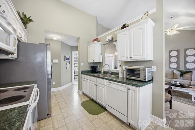 12626 Hill Pine Road, Midland, NC 28107